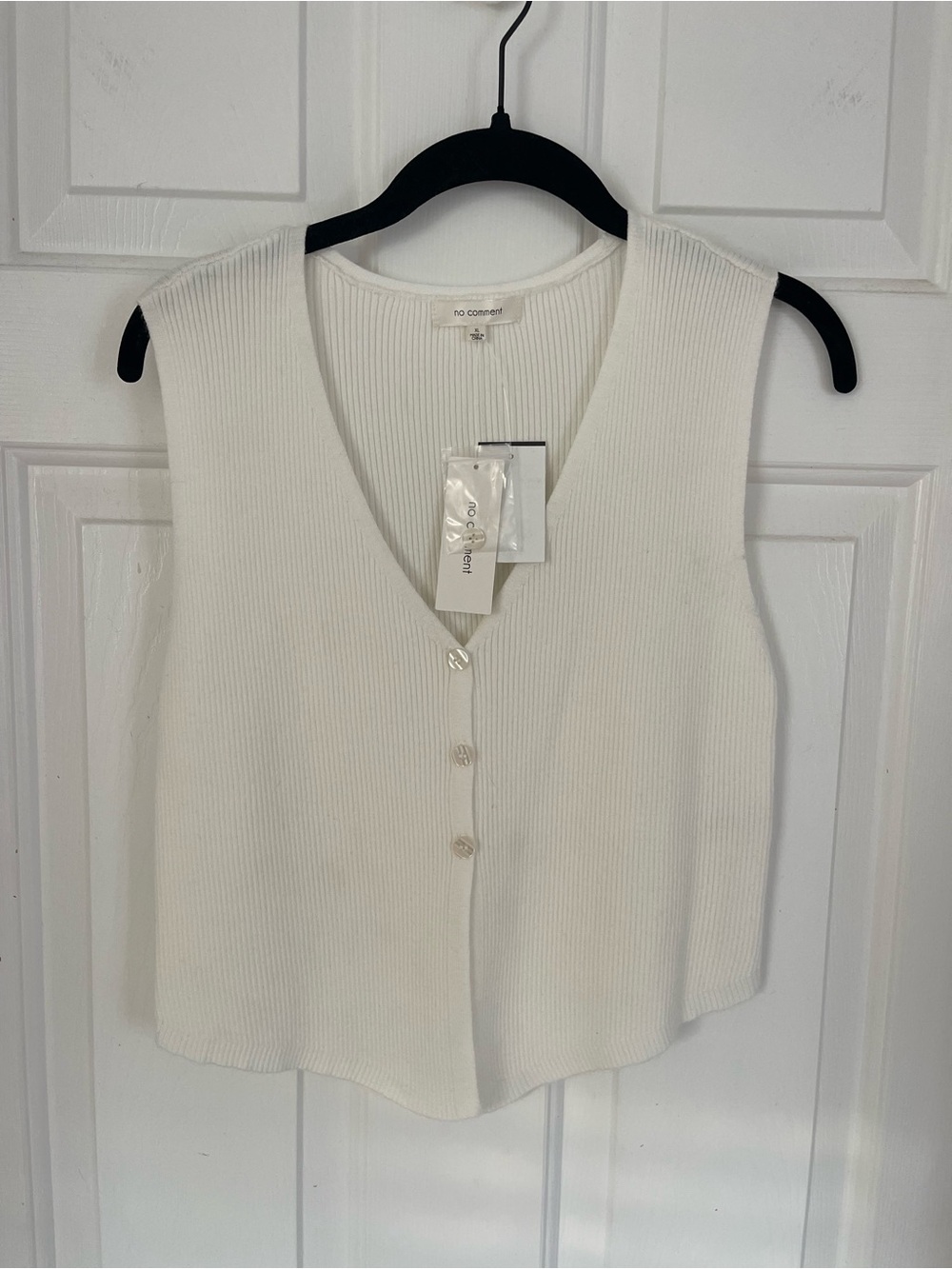 NWT No Comment Cream Tank (fits like M)